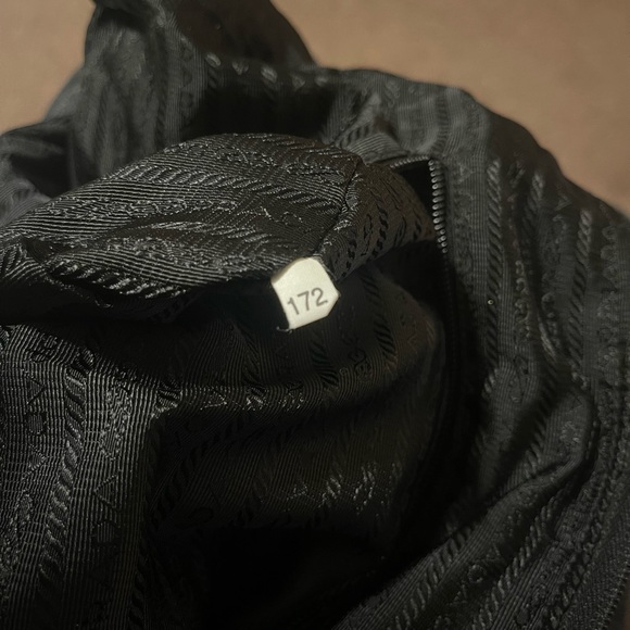 💯AUTHENTIC 🖤 Prada Black Nylon Crossbody 🖤 - Picture 4 of 8